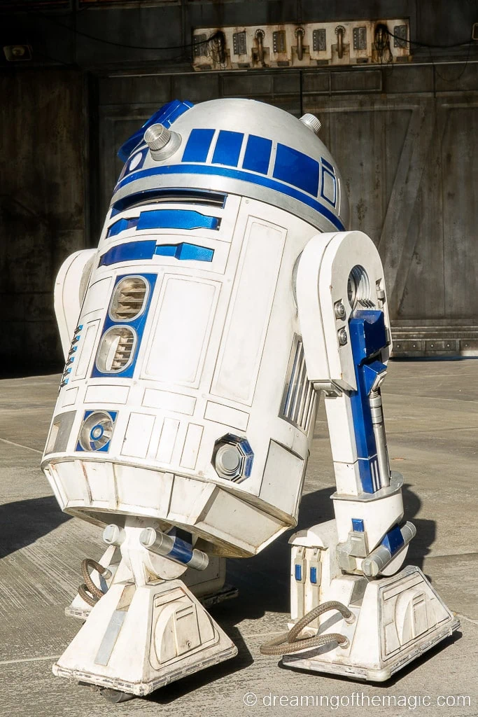 R2-D2 at Disneyland Paris