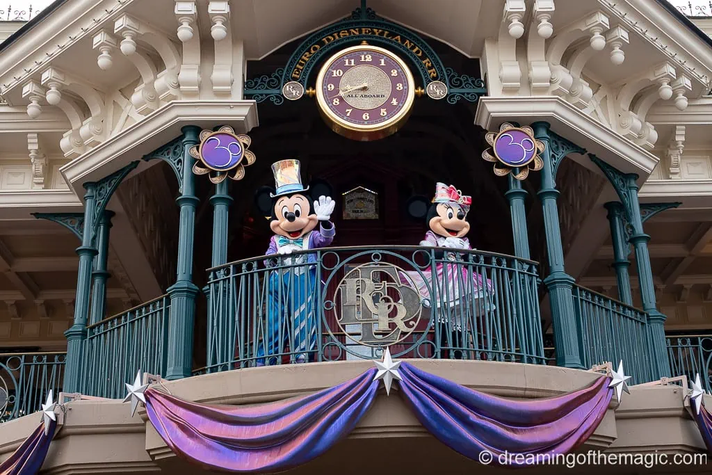 Main Street U.S.A Train Station balcony opens to guests for the first time  since the Magic Kingdom's reopening