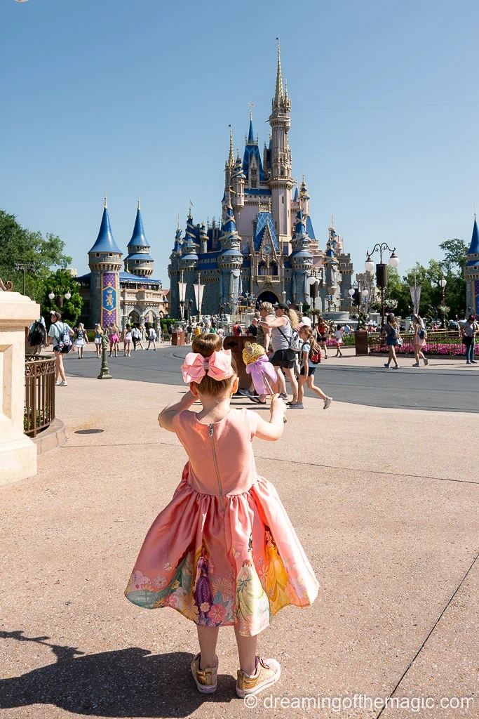 Princess Aurora, snow White And The Seven Dwarfs, Rapunzel, walt Disney,  Cinderella, Ariel, Belle, Castle, disney Princess, walt Disney Company