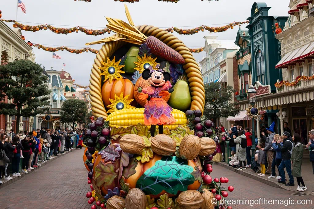 Where to Meet Minnie Mouse at Disneyland Paris