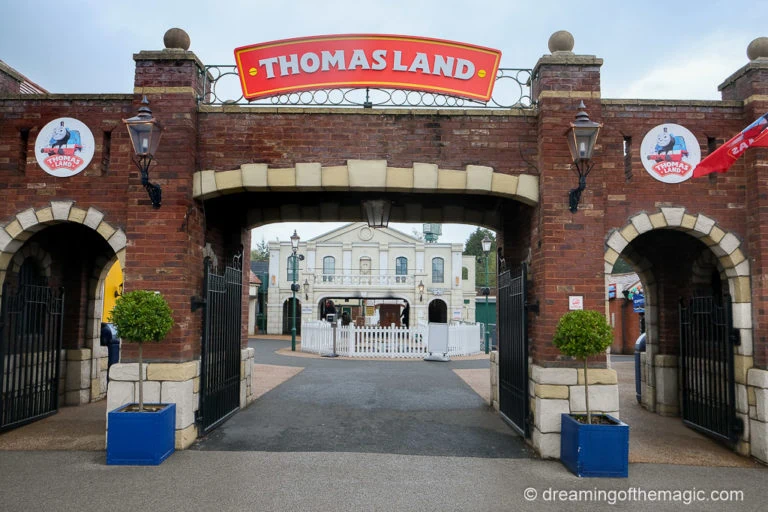 Best Hotels near Drayton Manor Thomas Land