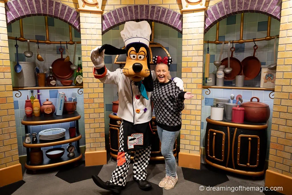 Best Character Dining at Disneyland California 2024 (we’ve tried them