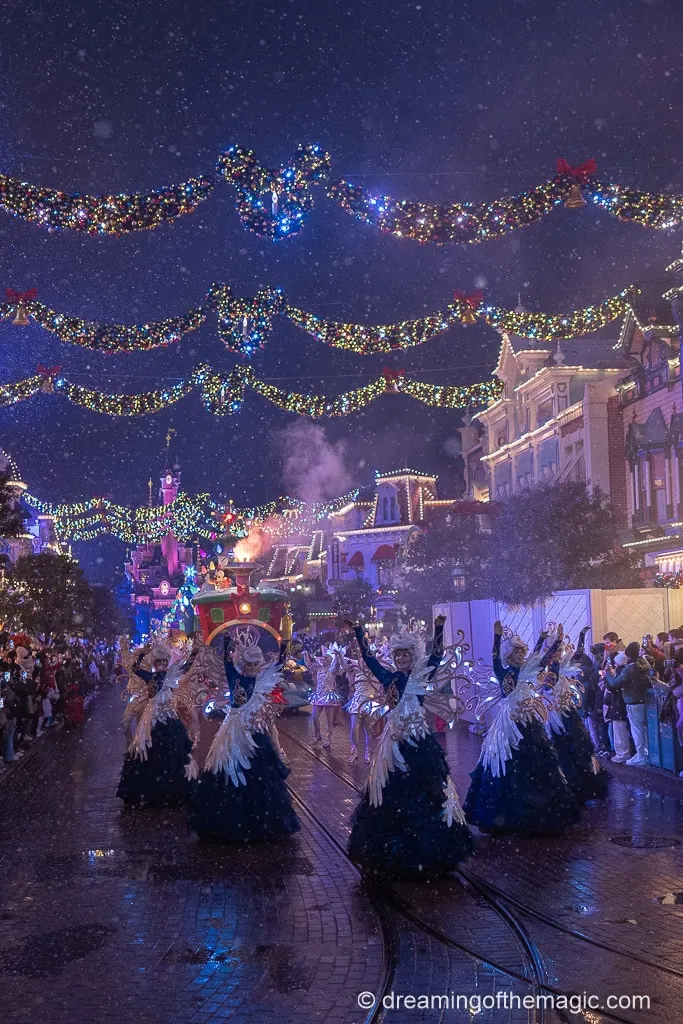 Disneyland Paris Christmas Guide