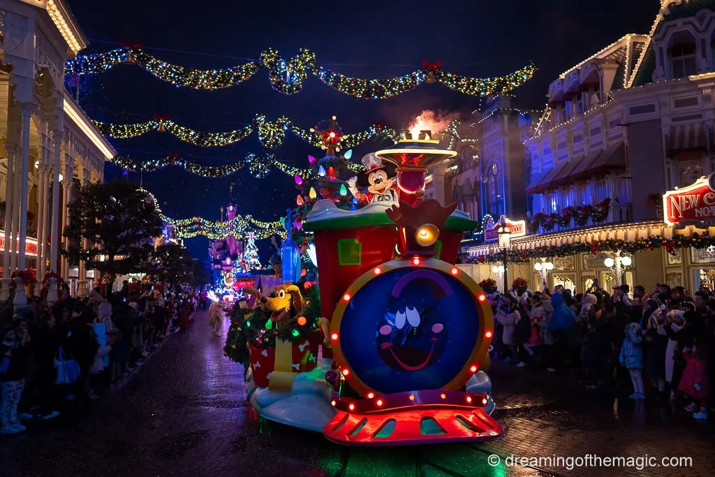 Disneyland Paris Christmas Guide