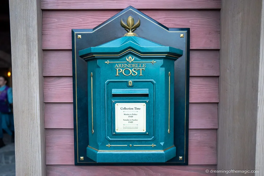 Arendelle Postbox in World of Frozen
