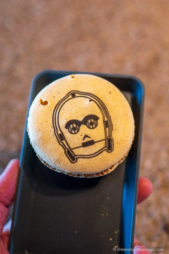 C-P30 Lemon Macaron at Disneyland Paris
